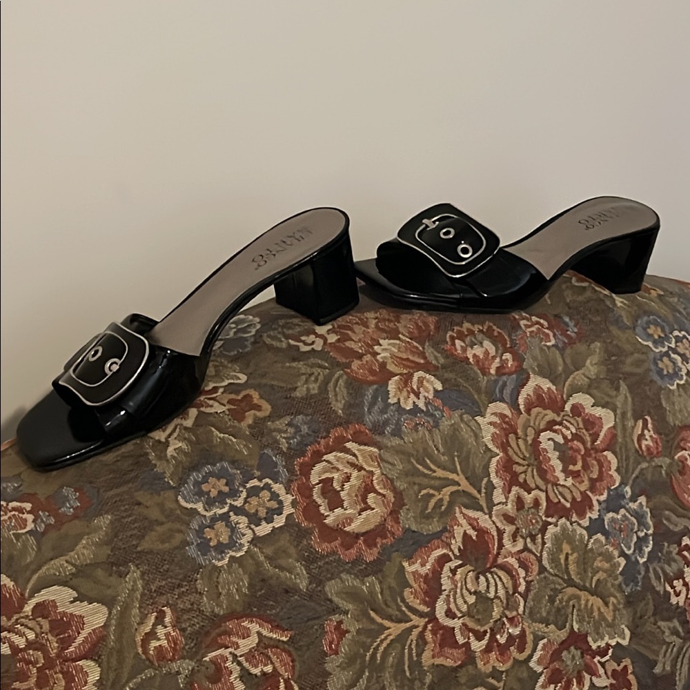 Vintage Franco Sarto buckle sandals